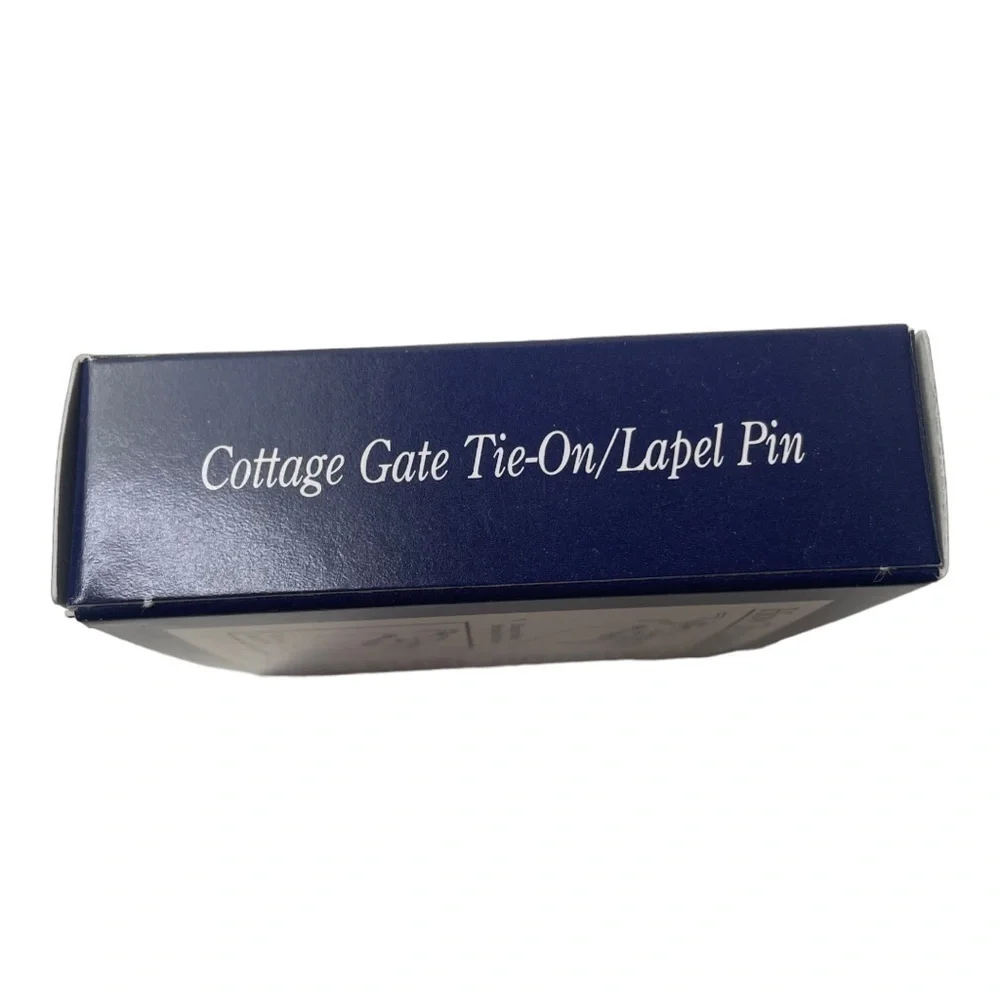 NIB Longaberger Collector’s Club Cottage Gate Basket Tie On/ Lapel Pin